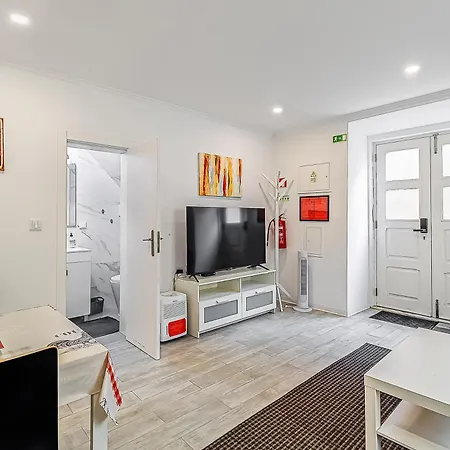Apartment Sweet, Quiet In A Corner