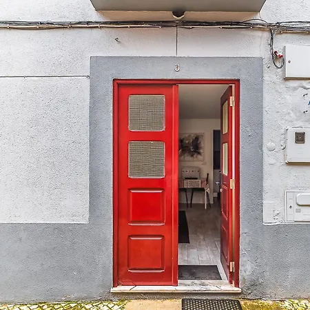 Sweet, Quiet In A Corner Setubal
